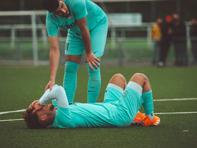 Calcio e calcetto: prevenzione, gestione degli infortuni e riabilitazione